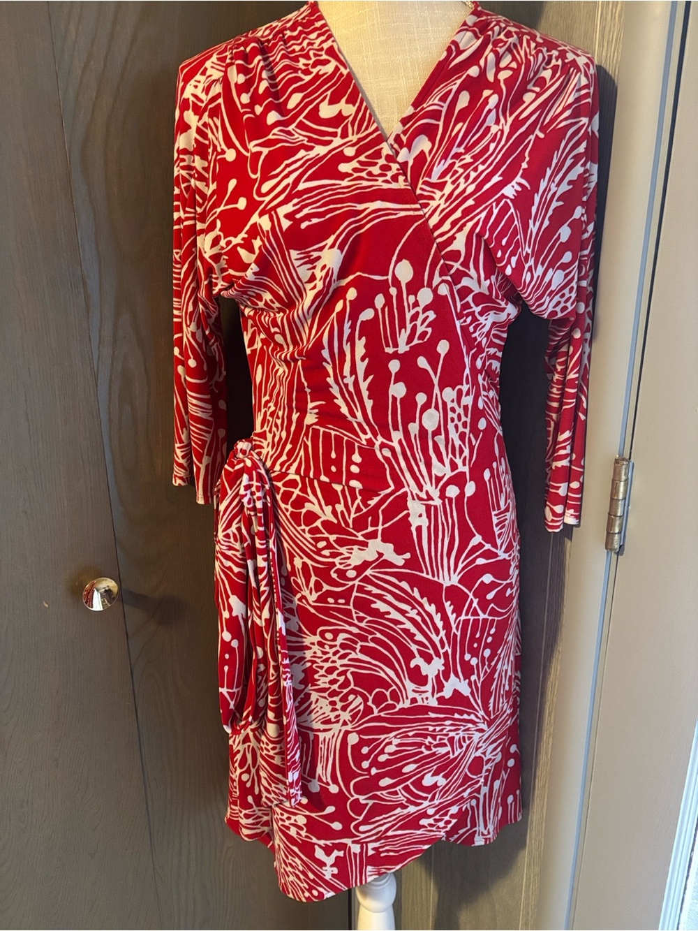 Vintage Y2K Marciano Wrap Dress Jersey Knit Stretch Red White Floral Glam 70s